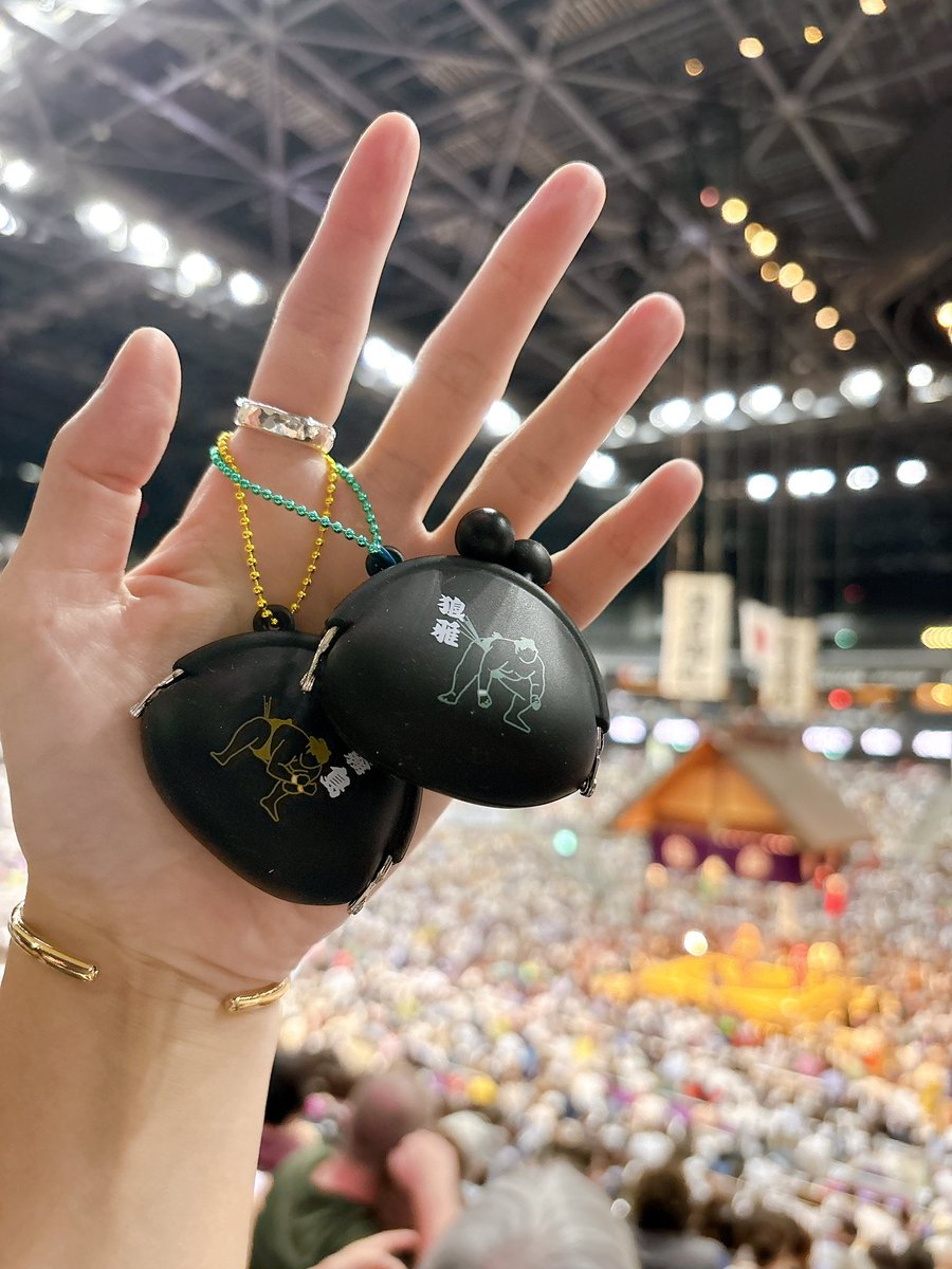 昨日気づかなかったんだけど、がま口ポーチのガチャがかわいくてやって