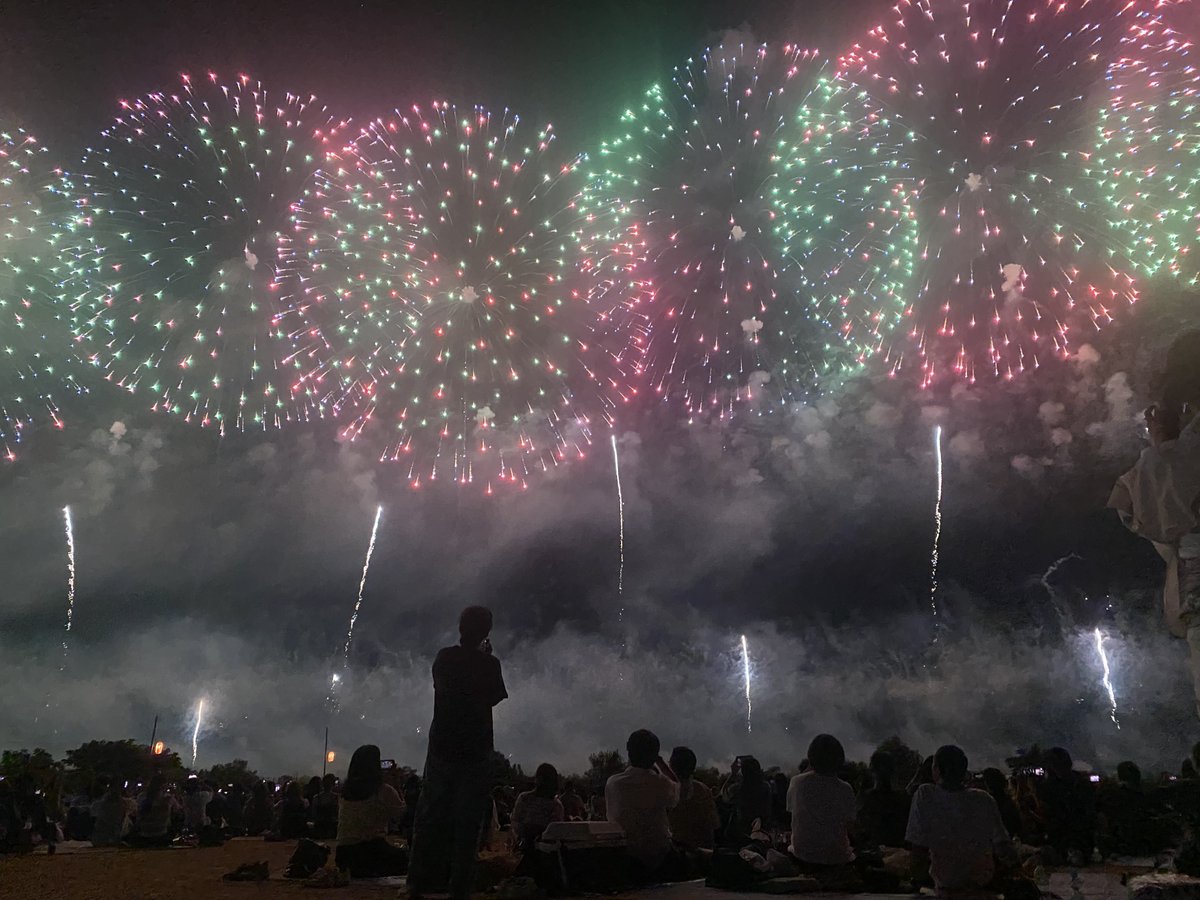 touhou_station's tweet photo. 8月1日「長岡魔理沙オールナイト読書会」開催。霧雨魔理沙関連の本を持ち寄る会を長岡花火前夜にて。
https://t.co/65N2XBHH3y https://t.co/qMHqyg5CCI