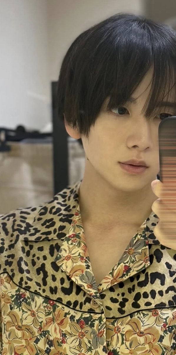 QOL0130's tweet photo. ✨美し過ぎるオフショ✨

ありがとうございます😭😭😭
買います📚🏃‍♀️💨💨💨

#板垣李光人 #GINZA https://t.co/62bYMkKReR