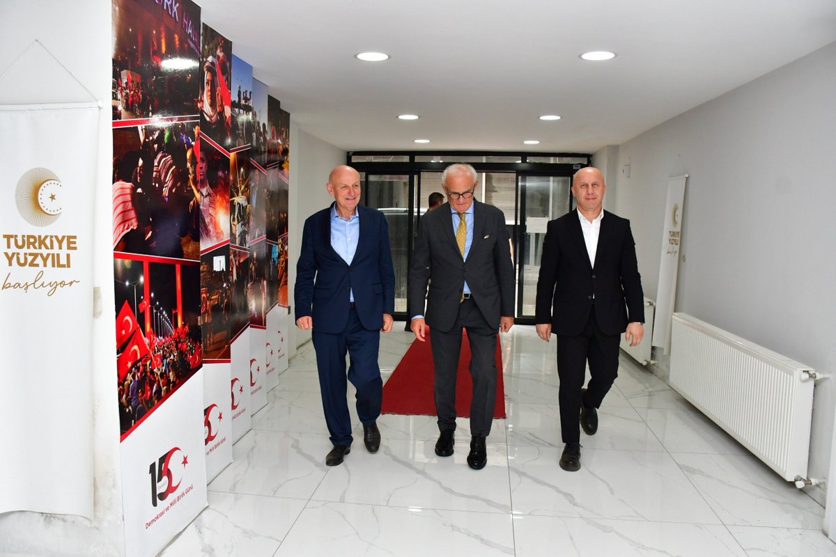 yzyilmaz55's tweet photo. 📍Terme 

AK Parti Terme İlçe Başkanlığı görevine bir süre önce atanan Mümin Ertan'ı ziyaret ederek hayırlı olsun dileklerimizi ilettik. 

AK Parti teşkilatlarında bayrak değişimleri her zaman yeni bir heyecan demektir. 
#Samsun https://t.co/L61z2Q3LsT