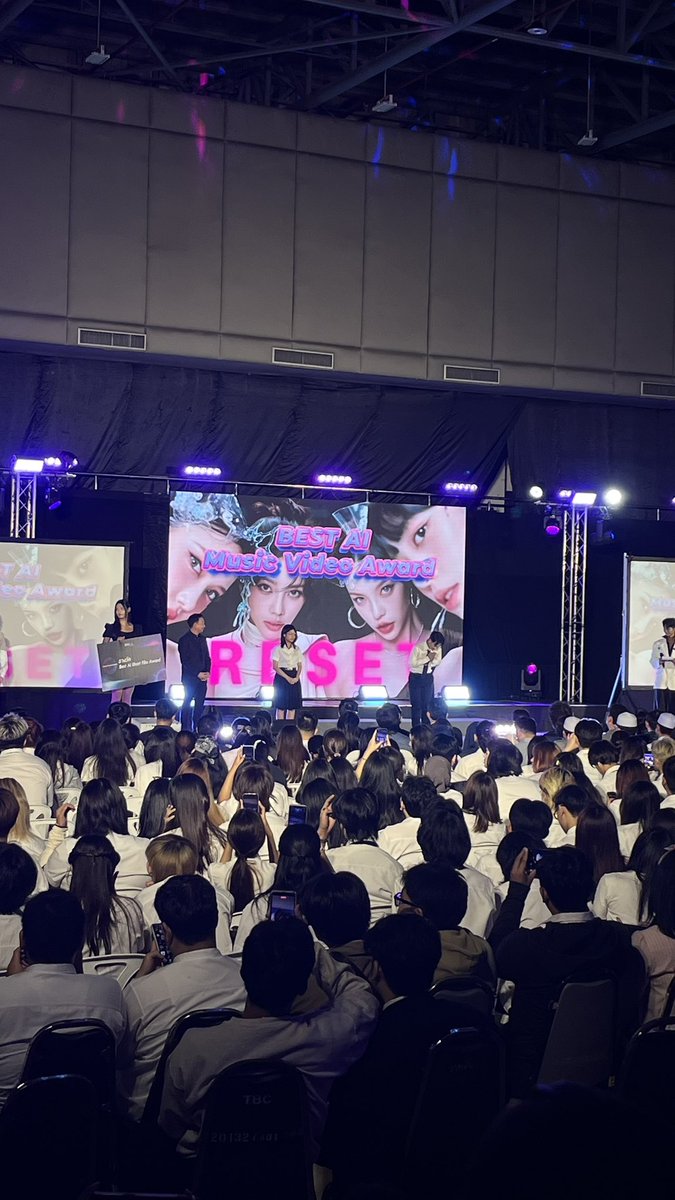 7StepL's tweet photo. 8/20 ประกาศรางวัลผู้ชนะเพลง ai 

#SPUCAaiShowcase https://t.co/VdPResNYmp