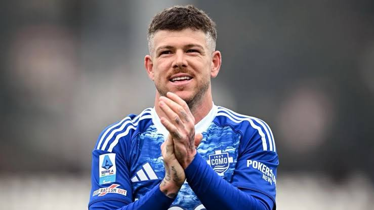 solofichajes123's tweet photo. El @LevanteUD valora la opción del lateral izquierdo de 34 años Alberto Moreno, quien busca nuevo equipo tras finalizar contrato con el Como, según publica @marca https://t.co/Qwx7EdAhBa
