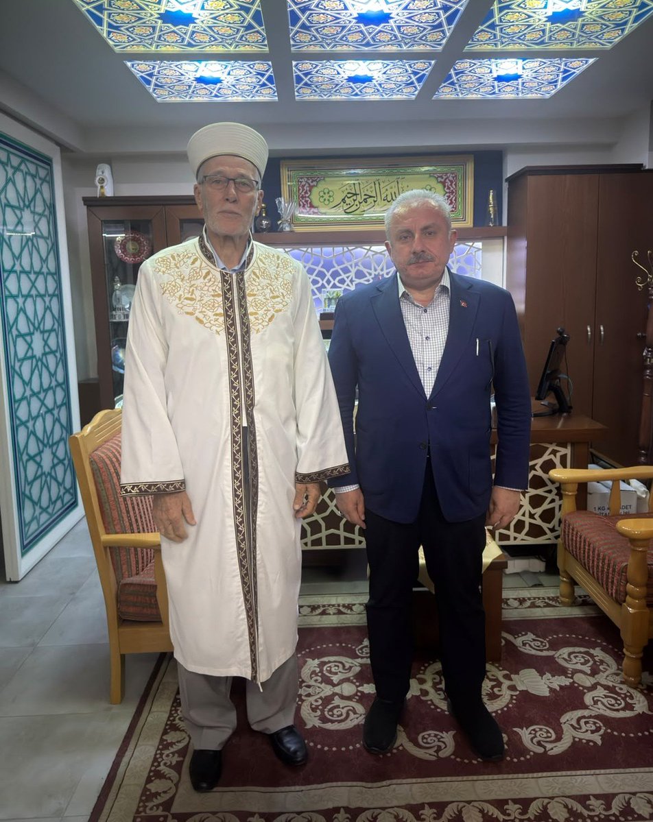 MustafaSentop's tweet photo. Batı Trakya Türklüğünün kadim merkezi Gümülcine’de Müftülüğümüzü ziyaret ettik.

Seçilmiş Müftümüz İbrahim Şerif, uzun yıllardır hukuk ve kimlik mücadelesinin öncülüğünü vakarla sürdürmektedir; bu onurlu duruş her türlü takdirin üstündedir.

Batı Trakya’daki kardeşlerimiz hiçbir zaman yalnız değildir; kalbimiz her daim onlarla beraberdir.