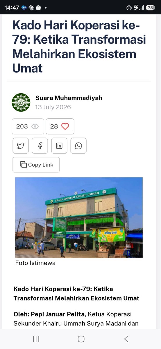 ismailfahmi's tweet photo. Berawal dari modal hanya Rp1,5 juta. Kini mengelola aset lebih dari Rp200 miliar.

Ini adalah kisah Koperasi Syariah Khairu Ummah di Leuwiliang, Kabupaten Bogor. 

Salah satu koperasi di lingkungan Muhammadiyah yang berhasil membangun ekosistem ekonomi umat.

Keberhasilannya tidak datang seketika. Dibangun dengan tata kelola yang profesional, semangat berjamaah, dan nilai-nilai syariah, Khairu Ummah kini berkembang menjadi ekosistem yang mencakup pembiayaan, layanan kesehatan, ritel, dan berbagai unit usaha yang memberi manfaat bagi anggotanya.

Di Hari Koperasi ke-79, kisah Khairu Ummah menunjukkan bahwa koperasi Muhammadiyah bukan sekadar bertahan, tetapi mampu bertumbuh dan menjadi motor kemandirian ekonomi umat.

Semoga semakin banyak koperasi Muhammadiyah yang mengikuti jejak transformasi ini.

https://t.co/rpkzJoMYjo