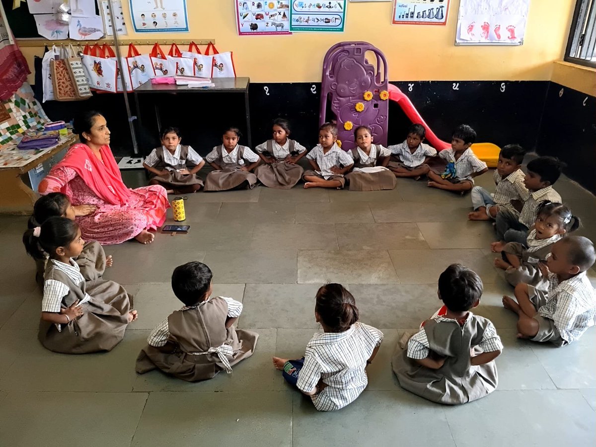 CDPOvadnagar's tweet photo. બાળકોને થીમ મુજબ પ્રવૃતિ, આકારો વિશે સમજ અને અવનવી રમતો રમાડવામાં આવી.
@POICDSMehsana
@ddo_mehsana
@CollectorMeh
@WCDGujarat
#PA_PA_PAGLI
@mwcd
@cmoguj
@manisha_vakil
@pib
@RanjitIAS https://t.co/V4IYqo0X7k