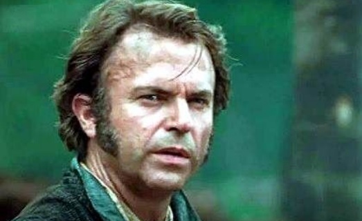 CineStranger's tweet photo. SAM NEILL BIOGRAPHIE 
plus de photos sur
https://t.co/qgXraTlLw0 
SAM NEILL est un acteur polyvalent pouvant jouer dans l'action (Jurassic Park)  , dans des comédies, des westerns , des hommes bons ou des méchants. Des films au cinéma ou à la télévision : Il s'est fait connaître grâce à des rôles principaux au cinéma, notamment dans LA MALEDICTION FINALE  et CALME BLANC.  ainsi qu'à la télévision dans Reilly, l'As des espions.
En 1993, il a conquis un large public international grâce à ses interprétations d'Alisdair Stewart dans LA LECON DE PIANO  et du Dr Alan Grant dans JURASSIC PARK. , rôle qu'il a repris 2 autres fois. Sam Neill a également tenu un rôles marquant dans A LA POURSUITE D'OCTOBRE ROUGE .
Sam a révélé récemment être atteint d'un grave cancer.
SAM NEILL est né Nigel John Dermot Neill le 14 septembre 1947 à Omagh, en Irlande du Nord, et est décédé le 13 juillet 2026. Sam Neill a déménagé en Nouvelle-Zélande avec sa famille en 1954, alors qu'il était encore enfant. . Possédant la triple nationalité néo-zélandaise, britannique et irlandaise, il se considère avant tout comme Néo-Zélandais.
Adolescent il fera des études à l'Université de Canterbury à Christchurch, puis à l'Université Victoria de Wellington.
Mais il a une  passion pour la narration et le jeu d'acteur .
Aussi il va intégrer le milieu cinématographique en travaillant  pour l'Unité nationale de cinéma de Nouvelle-Zélande en tant que réalisateur et scénariste.
Il se fait connaître grâce à son rôle dans le film SLEEPING DOGS. (1977), puis enchaîne avec des rôles principaux dans MA BRILLANTE CARRIERE(1979), LA MALEDICTION FINALE , POSSESSION  en 1981, UN CRI DANS LA NUIT(1988), CALME BLANC(1989), DEATH IN BRUNSWICK (1990), A LA POURSUITE D'OCTOBRE ROUGEr (1990), LA LECON DE PIANO (1993),et Event Horizon (1997). Il acquiert une renommée internationale grâce à son interprétation du Dr Alan Grant dans Jurassic Park.
De nombreuses séries télévisées, en tant que guest star ou acteur récurrent, notamment dans Reilly, Ace of Spies (1983), Les Simpson (1994), Les Tudors (2007), Robinson Crusoé (2008-2010), Happy Town (2010), Alcatraz (2012) et Rick et Morty (2019). Il a également incarné le personnage principal, Merlin, dans Merlin (1998) et L'Apprenti Merlin (2006), ainsi que le Major Chester Campbell dans les deux premières saisons de Peaky Blinders (2013-2014).  Et en 2025 la série UNE NATURE SAUVAGE.