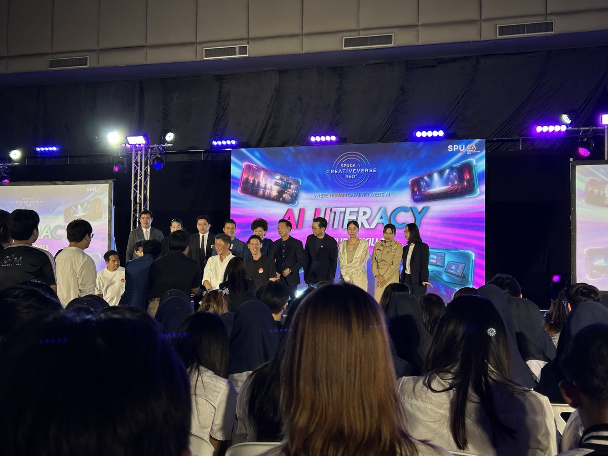 Mimi9212421's tweet photo. ปิดจบงาน SPUCA AI Creativeverse 360
ขอบคุณที่จัดกิจกรรมที่ดีแบบนี้ให้กับนักศึกษามหาวิทยาลัยศรีปทุม 🤍🩷 https://t.co/iI2swuz0ur