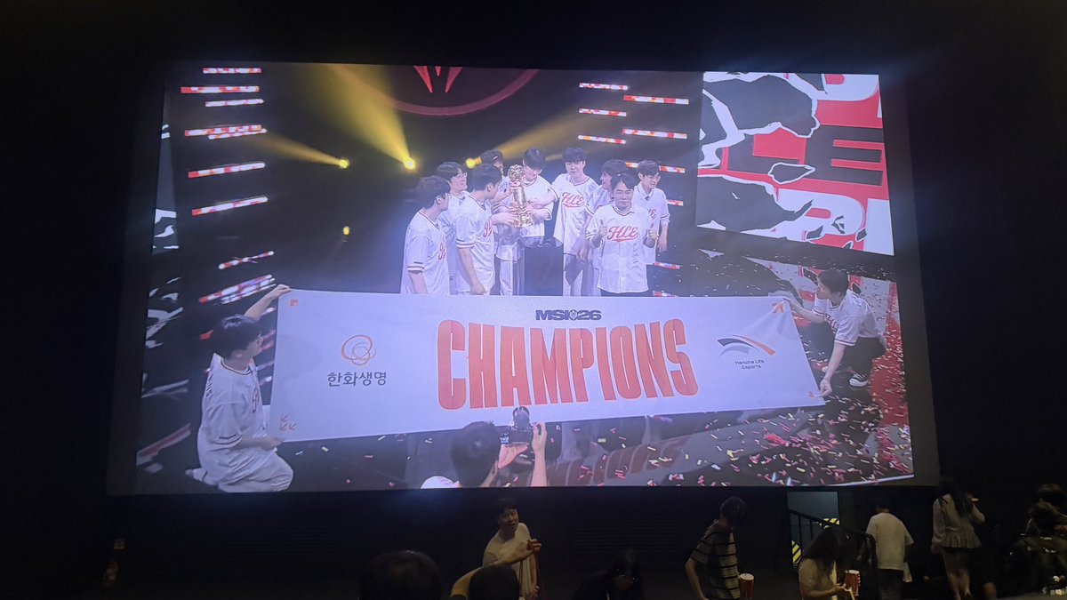 pray0000000's tweet photo. @HLEofficial 
한화생명 msi 26 우승
#HLE #HanwhaLifeEsports #MSI2026 #Champions #HLE_MSI_우승 #대전의왕_HLE #한화생명_우승 https://t.co/mMTQxUuXdY