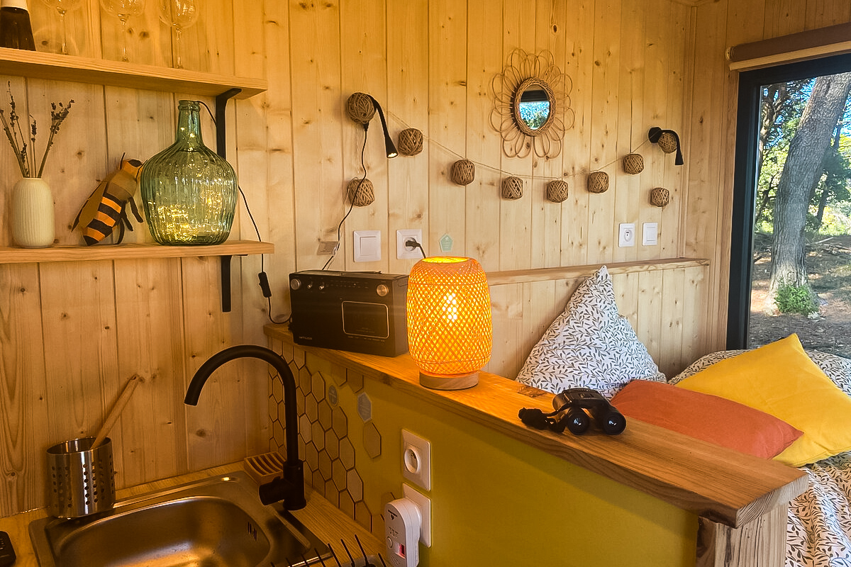 Yahgee_Intl's tweet photo. Warm and comfortable container nest https://t.co/q2JSAKtlMM