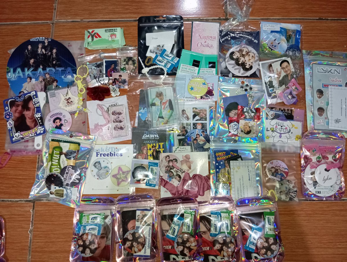 mahesa_andaka's tweet photo. thank u so much💟 @sweetlvy_ @boontelanjeruk @shtnryujin @wlliamest_ @cutejaidee @haduhpusink @sasecret14_ @AcaaJk @jieamoure @tawanmenawan_ @unwantedgirlfie @hirunkiti @sporkleduust @tripkonserbdg https://t.co/xT4iPfDDYk