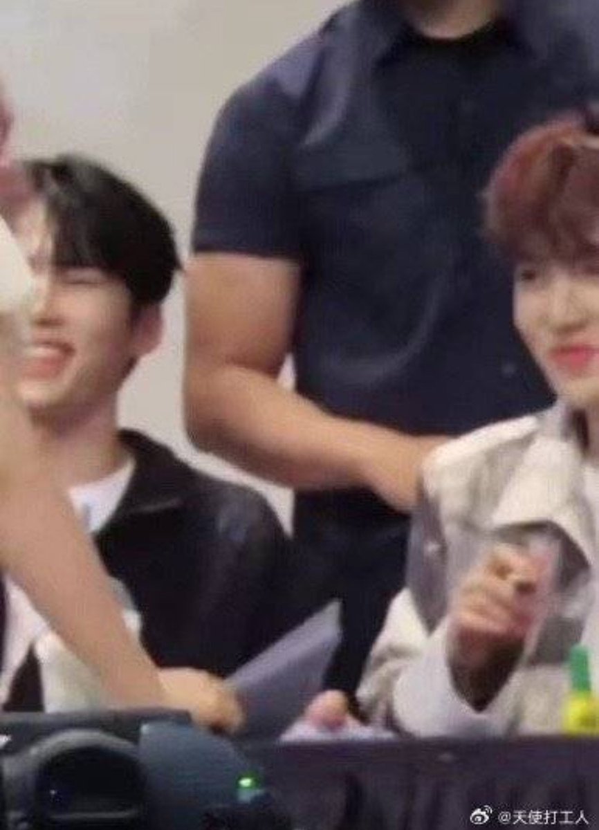 binneuol's tweet photo. 240614

🥤: 🎻 once used your baby photo as his pfp. If you had to use one of 🎻’s baby photos as your pfp, which one would you choose?
🧊: ah hehe this one! (He copied baby 🎻’s pose)

“Of Course” Game
🥤: 🧊 is the best dancer!
    🧊: Of course.
🥤: 🧊 is the cutest cat.
    🧊: Ah, cat! Yes, yes  (That’s right.)
🥤: I hate 🎻 gege !
    🧊: 😟
He failed the game because he didn’t say “Of course” for question 3.
🎻 heard it from the side and laughed.

#빈늘 #binhao
cr. https://t.co/Bd487xZGLX