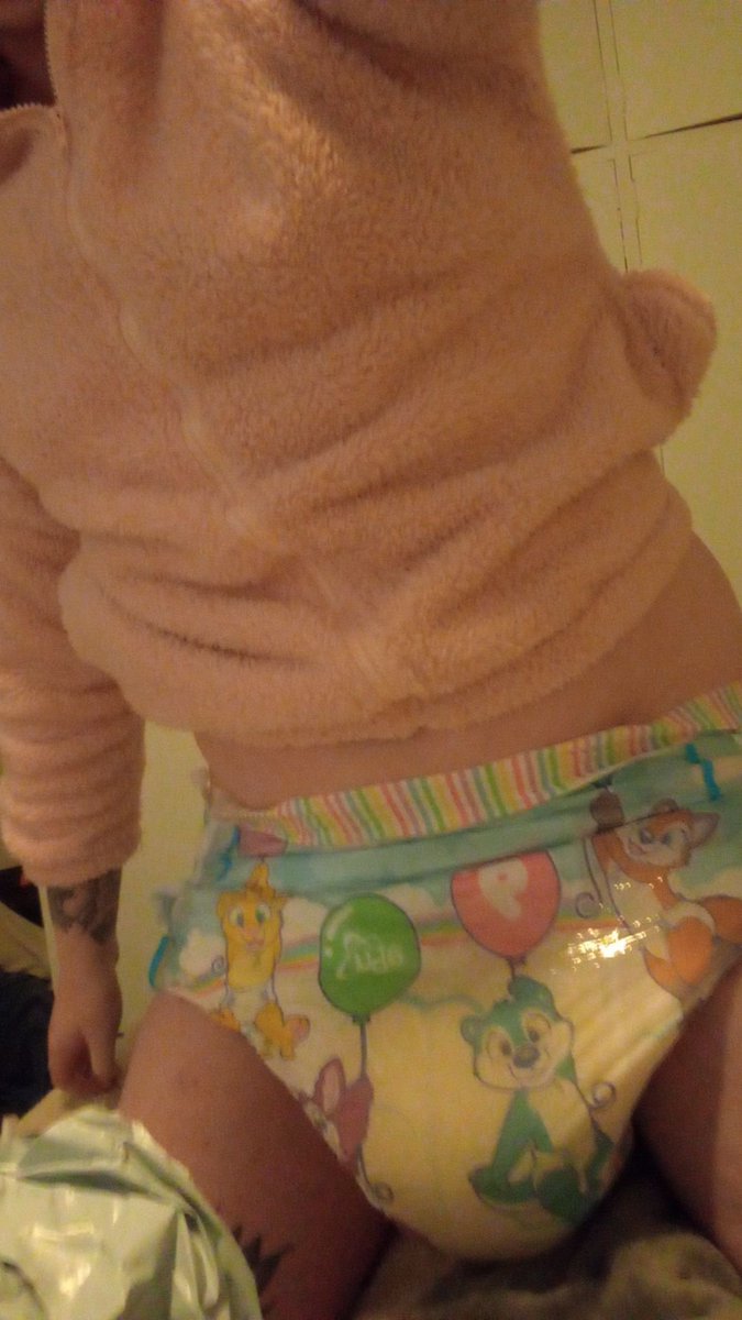 Lexigoesruff's tweet photo. Grizzie one double boosters for bed time 0 https://t.co/pumBdgrmEQ