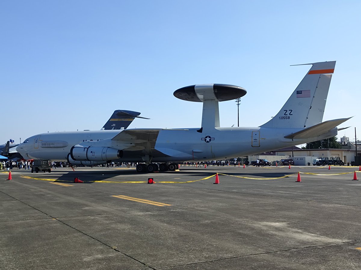 m_rails26330124's tweet photo. 今年の #横田基地日米友好祭 にて地上展示されていた18航空団(18WG)961AACS所属の #E3G セントリー(75-0558)が台風避難のため #横田基地 に飛来し避難完了により #嘉手納基地 に戻ったそうですね。
画像は1・2枚目が再ポストになります。 https://t.co/kYCDz7ZN47