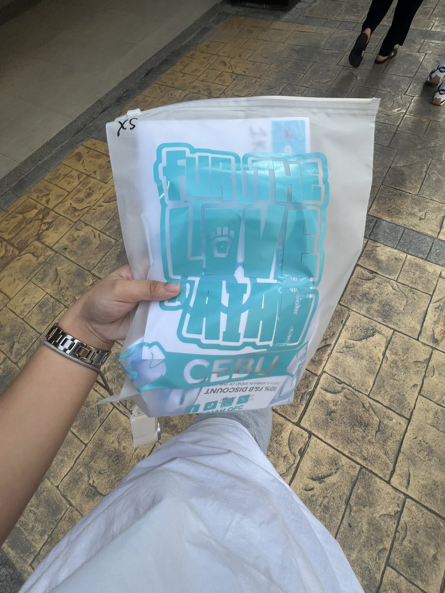 LuchiTampus's tweet photo. got mineee! see all tomsiee🩵🏃🏻‍♀️

#FURtheLoveOfAiahLeg3 #FTLOACebu https://t.co/IDzzuVW4eX