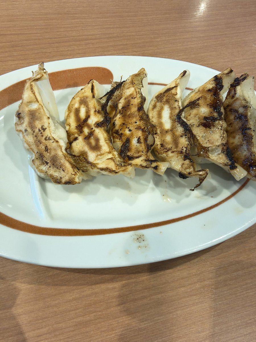 rygar1000's tweet photo. #幸楽苑
魚介豚骨つけめん餃子セット

おおお
麺にスープがすげー絡んでイイね！
絡みすぎてスープなくなりそうになった😅
やるじゃん、幸楽苑👏
味・濃いめも正解✨
今まで何回か食べてて知ってたけど。
とにかく今日は絡みすぎで最高だった👍
1.5玉だからライスなしの餃子でオッケー👌 https://t.co/sLHi6uAooL