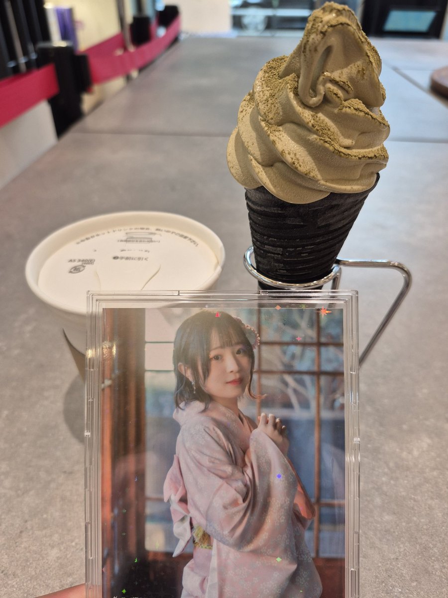 you_5has7's tweet photo. ライブはまだ終わらない
最後は八重洲いしかわテラスでソフトクリームと棒茶
しばらくは来れないからね
#蓮ノ空6th埼玉Day3 https://t.co/euptv5J7wD