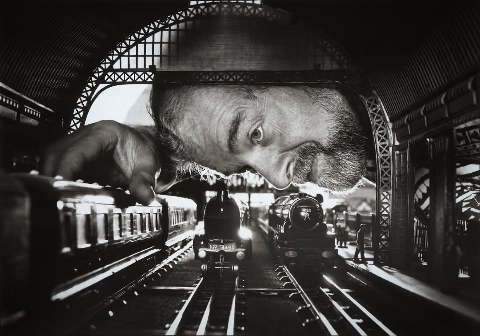 Bertrom's tweet photo. Photojournalist Roger Bamber covered war, politics and music for newspapers from the Sun to the Guardian. He began working as a freelance for the Observer in 1988. https://t.co/1Sqt5Veqtk