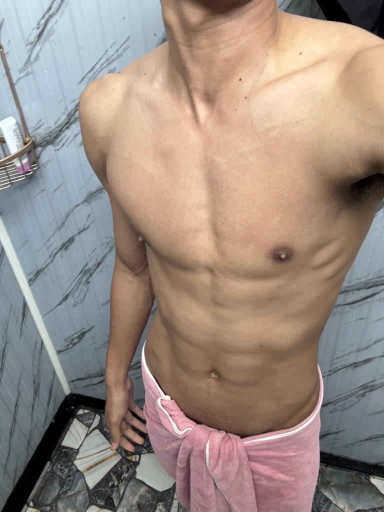 Boss_05_03's tweet photo. 🫪🫪 เค้าจะเสร็จ555555 https://t.co/fChatpe1PG