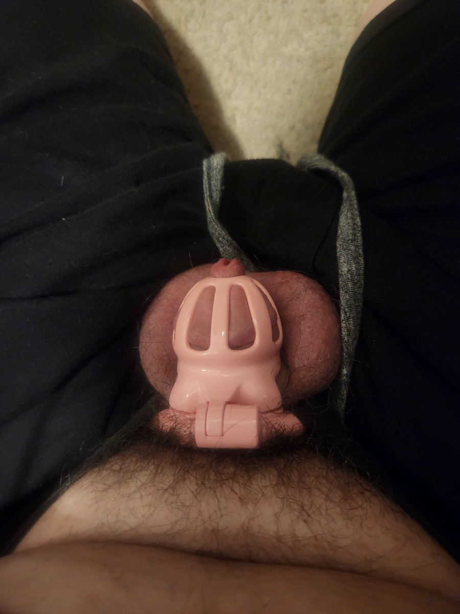SissySlutNicky's tweet photo. Wish i had a keyholder https://t.co/UB2NrfJEHO