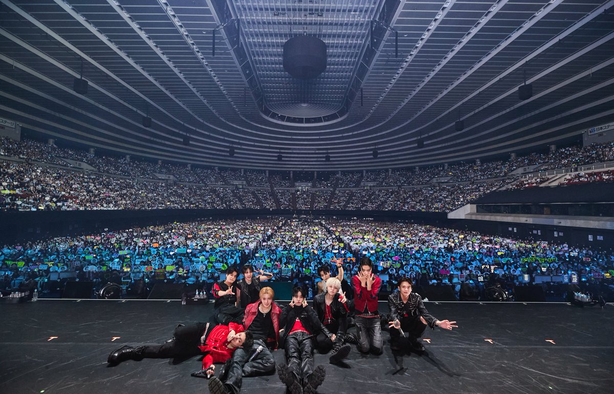 yg_treasure_jp's tweet photo. [💎] TREASURE NEWS!!

TREASURE THE STAGE 2026
NEW WAV : LIVE IN JAPAN

˗ˏˋ 𝟮𝟬𝟮𝟲.𝟬𝟳.𝟬𝟴-𝟬𝟵 𝗢𝗦𝗔𝗞𝗔 ˎˊ˗

ついに日本ツアーが開幕‼️
大阪公演も大盛況でした❤️‍🔥

この夏、みなさんと各地で
お会いできるのを楽しみにしています🏖️

📸 公演写真はこちら
https://t.co/i3jseNIo5z
※どなたでもご覧いただけます。

🎫 チケット一般発売中!!
https://t.co/KUv7mX85Y5

#TREASURE #トレジャー #트레저
#THESTAGE_NEWWAV_LIVE_IN_JAPAN