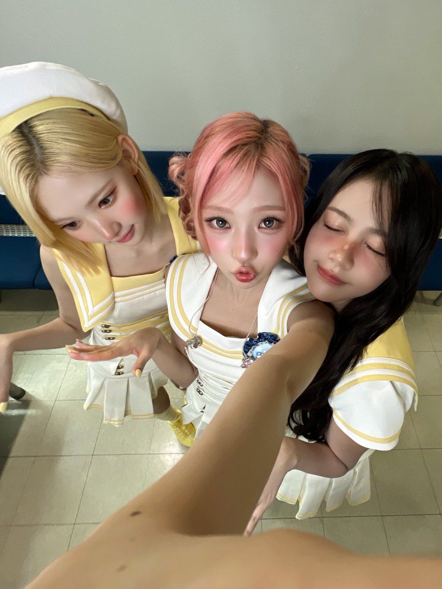 CuratorStella's tweet photo. @CuratorCarmen gak ada kakak jiwoo ya..?☹️ https://t.co/1J51AMovCy