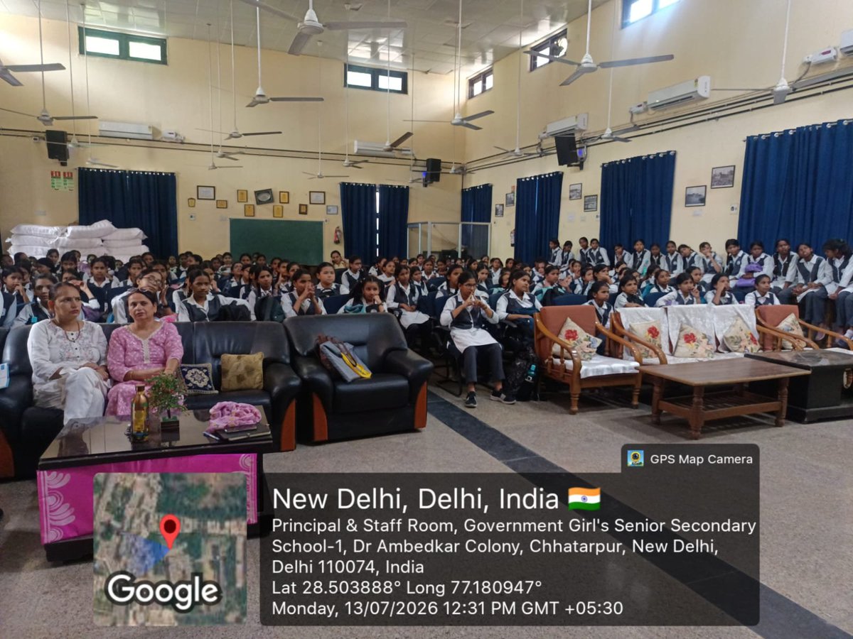 SameerDeepti's tweet photo. Creating climate conscious citizens for a sustainable tomorrow. 🌍🌱

An @ecoclub Workshop on #Climate Change #Awareness was conducted @Ggsss1923048 by TERI,inspiring #students to understanding #environmental challenges &amp; adopt #sustainable practices.
@Dir_Education
#FutureTalk https://t.co/wxD9BiB3St