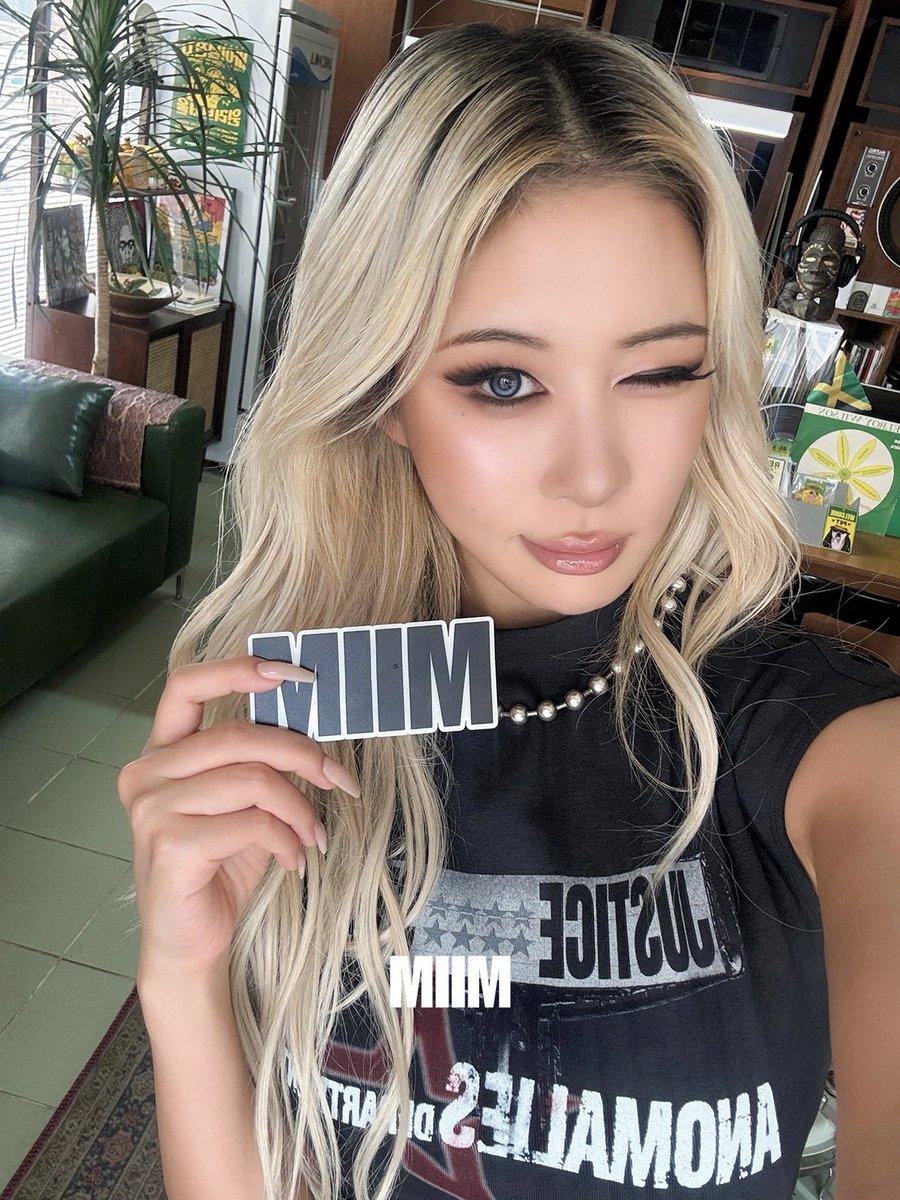 myidolmiim's tweet photo. [EXCLUSIVE] 다영이 미모가 미래고 복지다 🐈‍⬛

핫걸이 이렇게 귀여워도 되나요 💗
핫한 아기 고양이 다영 셀카 도착 🔥

🔗 https://t.co/ks0ElWdYFz

✔️ 밈 팔로우 하고 다영 독점 콘텐츠 미리 보기 😁

#우주소녀 #다영 #DAYOUNG #MIIM #마이밈

아티스트 | '우주소녀' 다영 https://t.co/xoFkqC7TSB