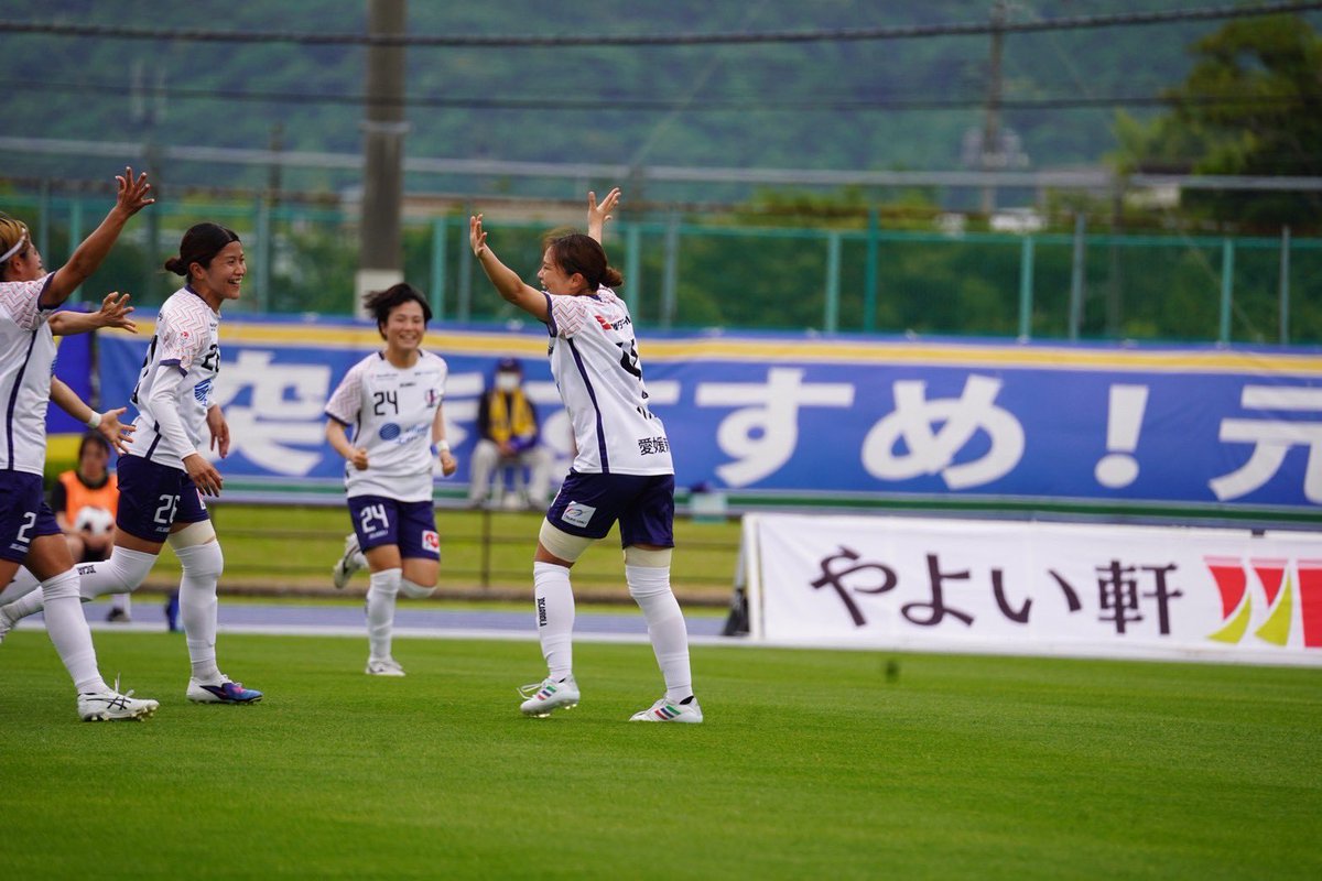 ehime_fcl's tweet photo. ／
⚽️現役引退のお知らせ⚽️
＼

この度、#毛利美佑 選手が2026年6月をもって引退することとなりましたので、お知らせいたします。

詳しくはこちら👇
https://t.co/g6yQjSxmkF

#愛媛FCレディース
#愛媛L https://t.co/hl4HKi661N
