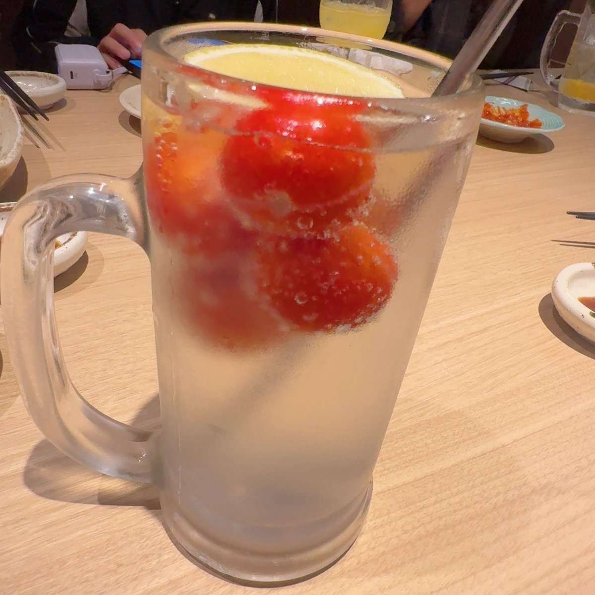 3ym5t's tweet photo. ミニトマトサワー🍅‼️初めて飲んだ‼️ https://t.co/YZx85CunH2