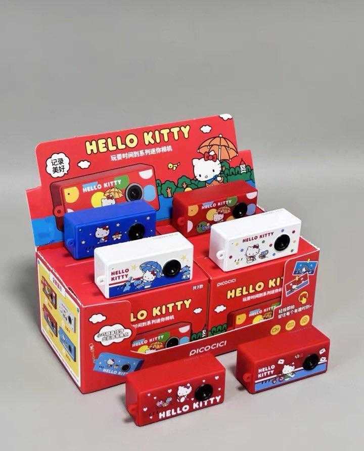 _honeytoastshop's tweet photo. (เปิดพรี) กล้องดิจิจิ๋ว hello kitty 🍎🚎 ถ่ายได้จริง น้องเป็นกล่องสุ่มน้า

♡︎  ราคา 590 บาท 

แจ้งจำนวนสั่งทาง dm มัดจำ 50% ค่า https://t.co/KSBRxoSco8