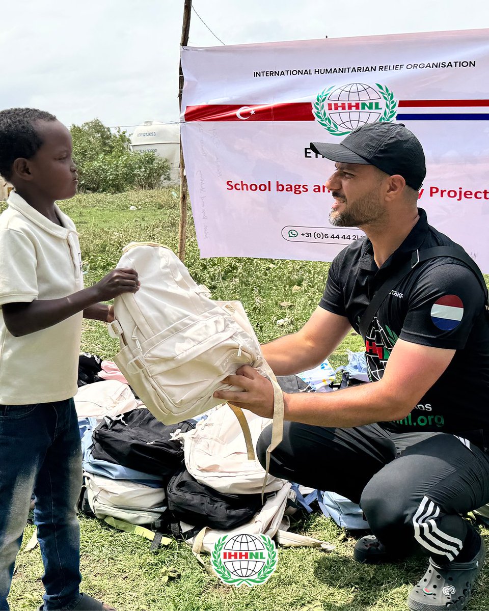 IHHnl's tweet photo. 📚 Elk kind verdient de kans om vol hoop aan zijn of haar onderwijsreis te beginnen. 💚Met €15 steun je een kind met een schooltas én investeer je in zijn of haar toekomst. 🎒🤲
🔗 Meer informatie en doneren: https://t.co/wSzgAvWgmx
 ⚡ Eenvoudig doneren: https://t.co/qvFVLiRmh0 https://t.co/ObeLnRpu33