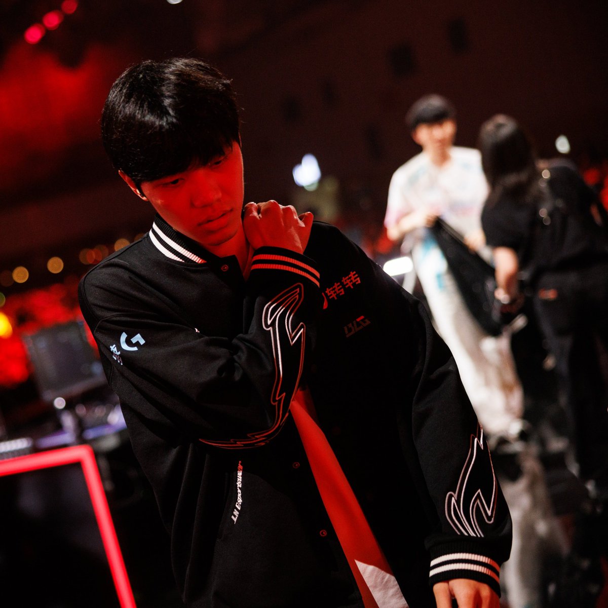 Polymarket League of Legends tweet media