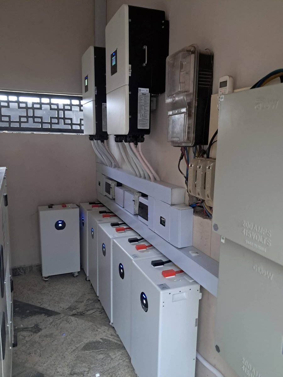 Godsown0's tweet photo. There's a difference between depending on NEPA and owning a solar power system.

With NEPA, electricity comes and goes on its own schedule. You're left waiting and hoping for power to be restored.

#SolarEnergy 
#RenewableEnergy 
@abujastreets
#AbujaTwitterCommunity https://t.co/bmJp4EOdOp
