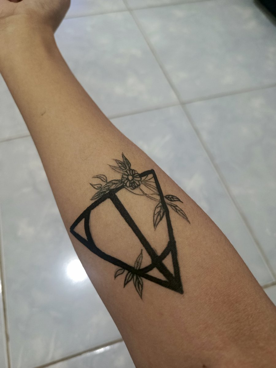 ecottbb's tweet photo. my tatto gweh https://t.co/tu7WaIBm34