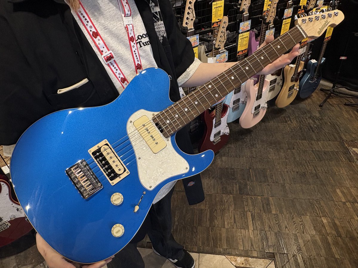 espcustomshop's tweet photo. 【商品情報!】EDWARDS E-THROBBER-CTM Splash Blue Metallic
夏にぴったりな鮮やかな青色です💙
ESP THROBBERのDNAを継承したトラディショナルなルックスながら、モダンな仕様の一本!✨
邦ロックにもオススメな即戦力モデルです👍
#梅田 #楽器 #EDWARS https://t.co/ItaNx6a02W