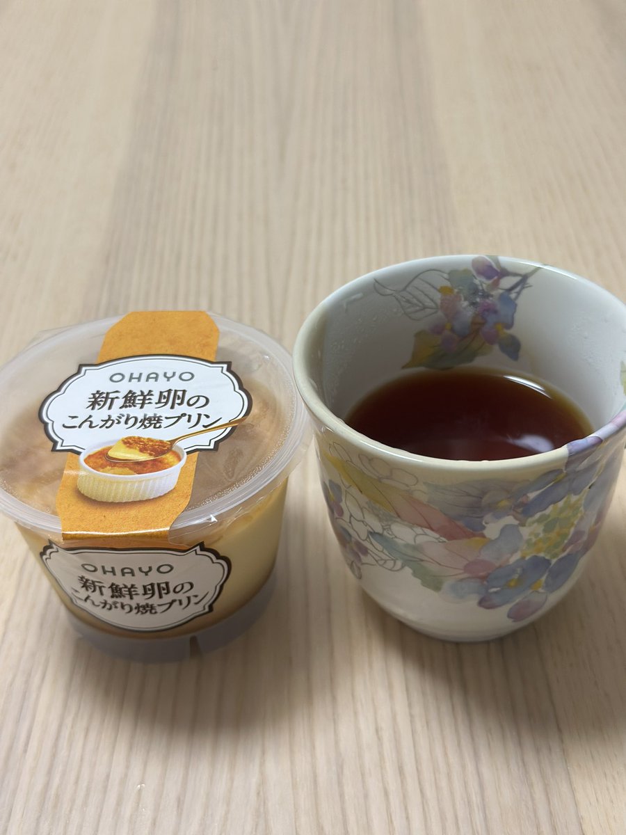 marongrii's tweet photo. 娘５日間の熱から復活！
母風邪をもらい鼻セレブ3箱目突入！
マロンはまだまだお散歩に行けません😢 https://t.co/D6VtxywiAK