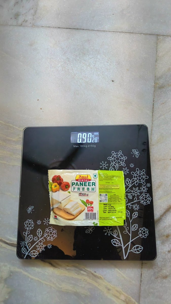 IhmNiti's tweet photo. Disappointed with Zepto and Amul today. I ordered 200g Amul Paneer from Zepto, but received a tampered packet with only 90g net weight. Is this the standard of quality and service expected? Kindly investigate and take necessary actio https://t.co/qFlPZ0B8x2