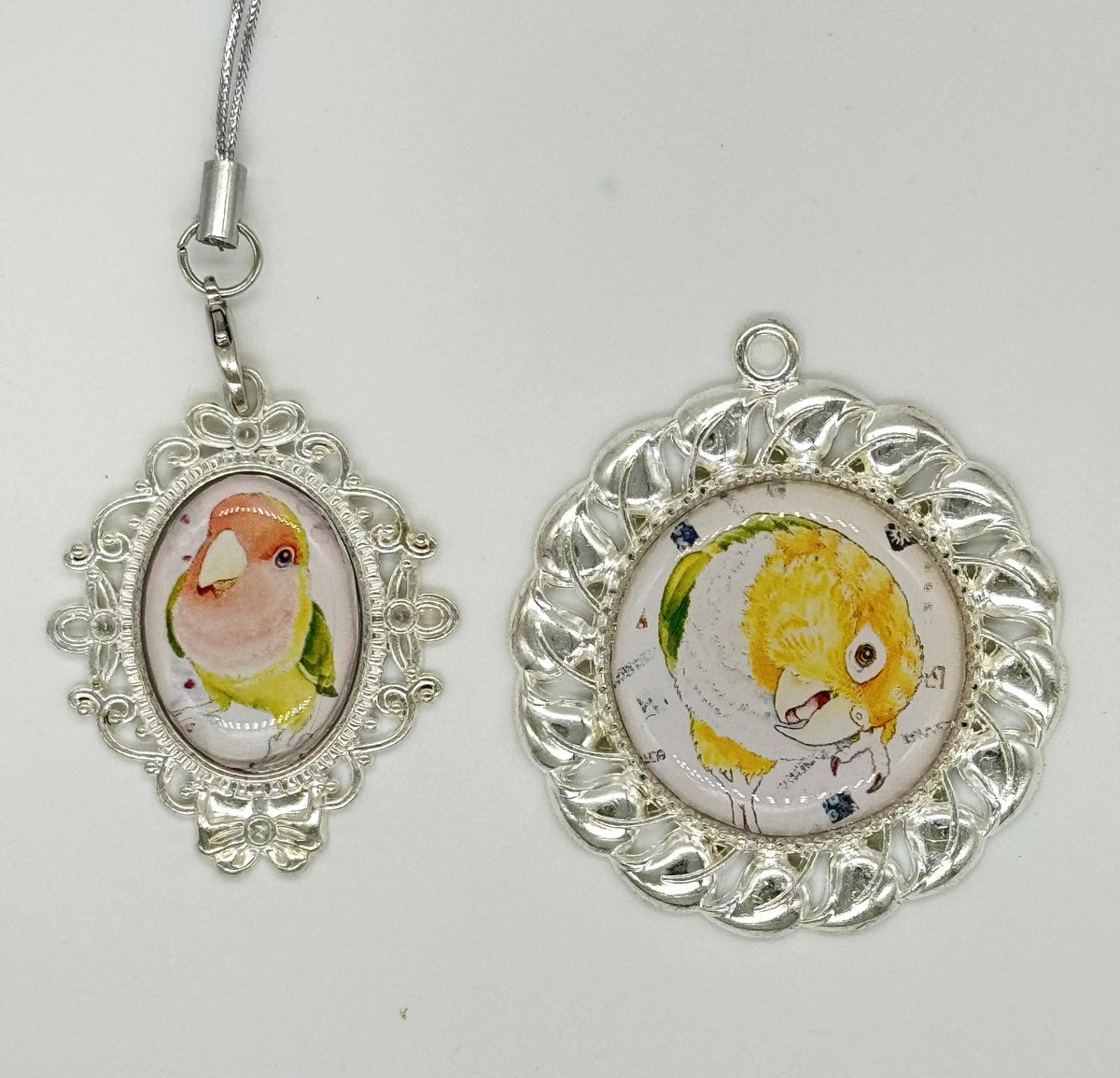 7年くらい前にレジンを使ってアクセサリー作品 作っていましたが すぐ