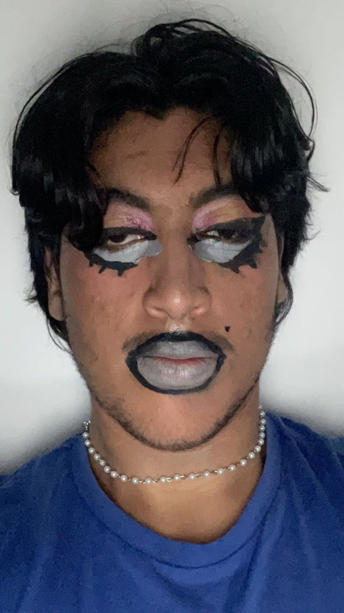 angelfaggor's tweet photo. how pinterest sees me 🤔?
-job 
-makeup 
-celebrity 
-theme https://t.co/J1ZKPneH5W