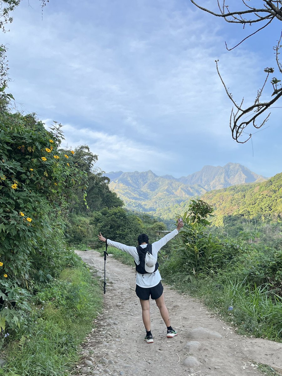 glaciercastle's tweet photo. buat kakak2 ini namanya mountain date 🍃 https://t.co/QBGJflOMk3