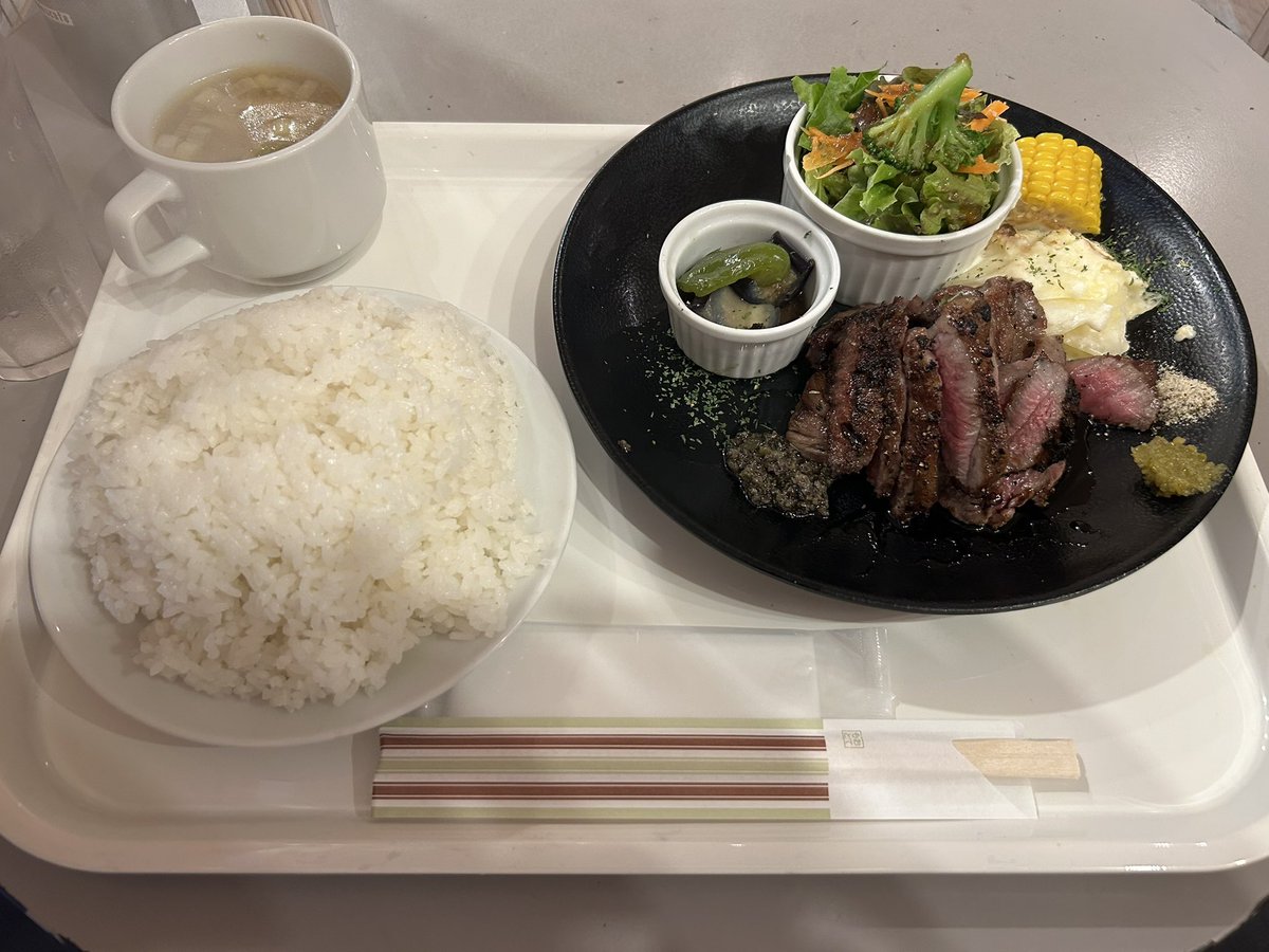 5c_miracle's tweet photo. 平日東京だったのでずっと行きたかった
Emons cafeへ
本当に神 https://t.co/RBTOIEjFtG