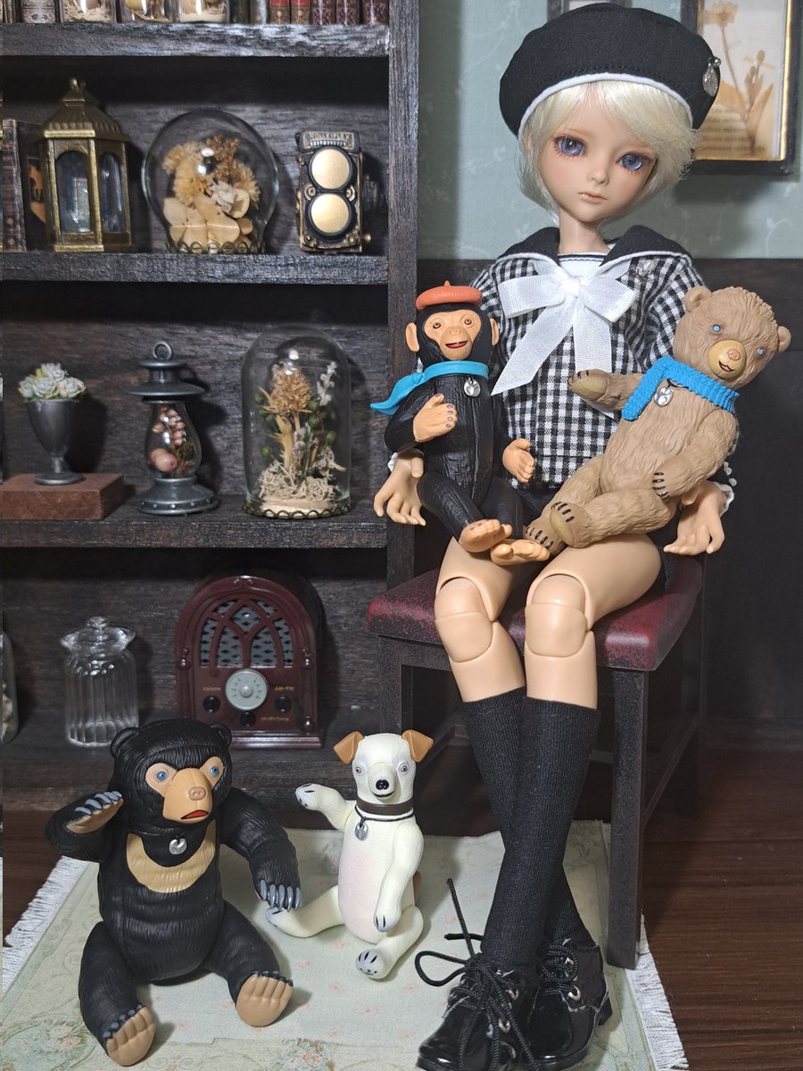 doll_maliko's tweet photo. Plum'sさんのフィギュアコレクション

以前コンプしたかったガチャガチャが3つ同じものが続けて出たことがあり、揃えたいものは通販のコンプ品を購入しています。

とても小さいのに塗装が綺麗✨ https://t.co/k1CS3MKKQV