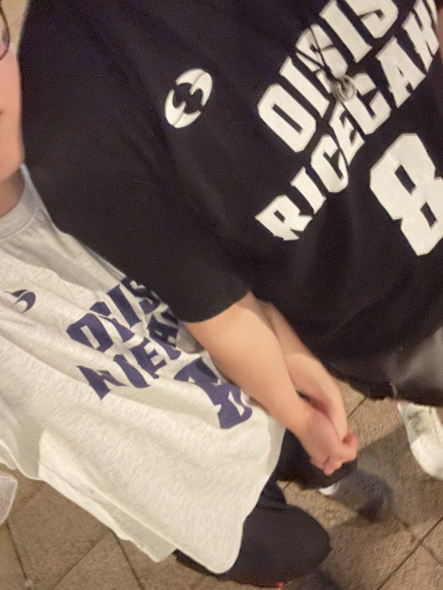 xcsxs7's tweet photo. 바쁜데 생일이라구 와준 마이 보이프렌드><
행복합니다 진짜로. 대왕 오둥이 개귀여움,, https://t.co/A41QeA4MVI