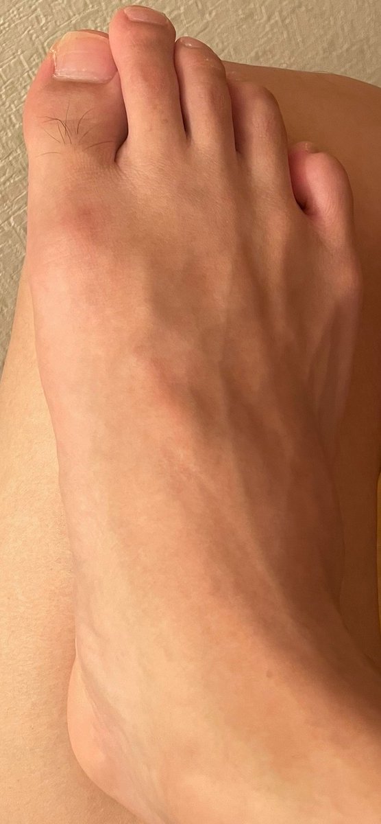 7yvxk's tweet photo. 21歳　大学生♂

モデルでもおかしくないような人でしたｗ
そら、足元もスニーカーもカッコいいですよ。 https://t.co/R5SPixlkay