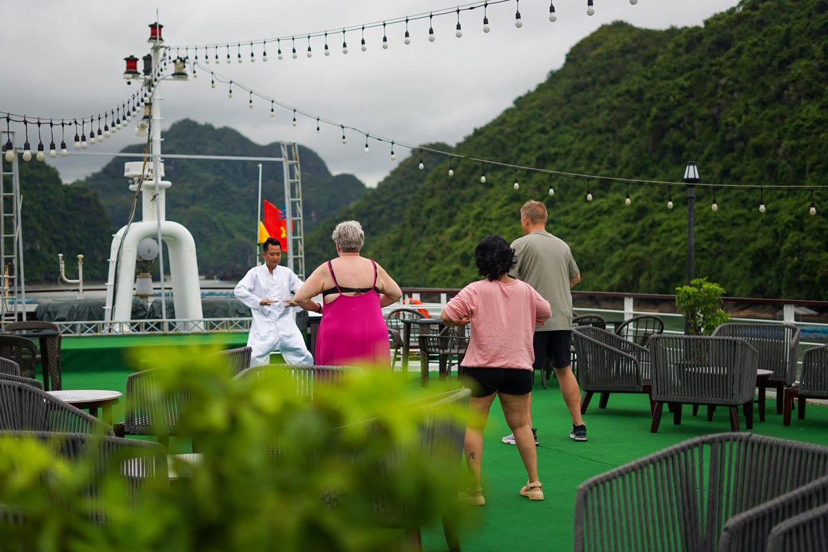 CruisesMon's tweet photo. Start your day the Mon Cheri way. 🌿
As the first light gently touches the emerald waters of Lan Ha Bay, join our complimentary Tai Chi session on the sundeck—a peaceful ritual to awaken your body, calm your mind, and embrace the serenity of nature. https://t.co/kavR7kpqRO