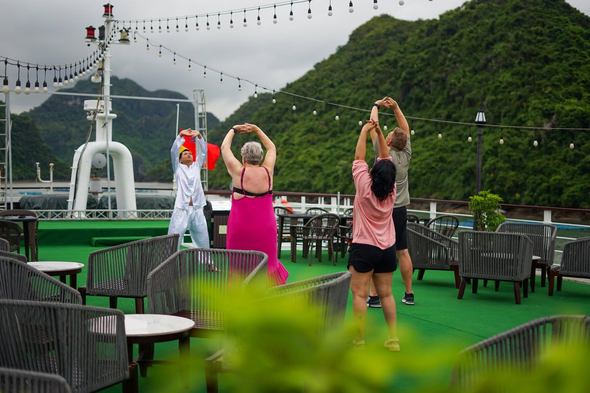CruisesMon's tweet photo. Start your day the Mon Cheri way. 🌿
As the first light gently touches the emerald waters of Lan Ha Bay, join our complimentary Tai Chi session on the sundeck—a peaceful ritual to awaken your body, calm your mind, and embrace the serenity of nature. https://t.co/kavR7kpqRO