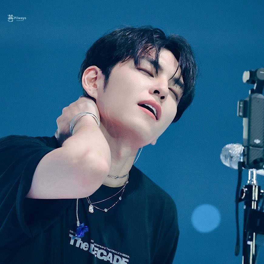 MaximumPIL's tweet photo. This caption:
“To Wonpil, #SEXY is..?”
#원필 https://t.co/a5gbMDktCb