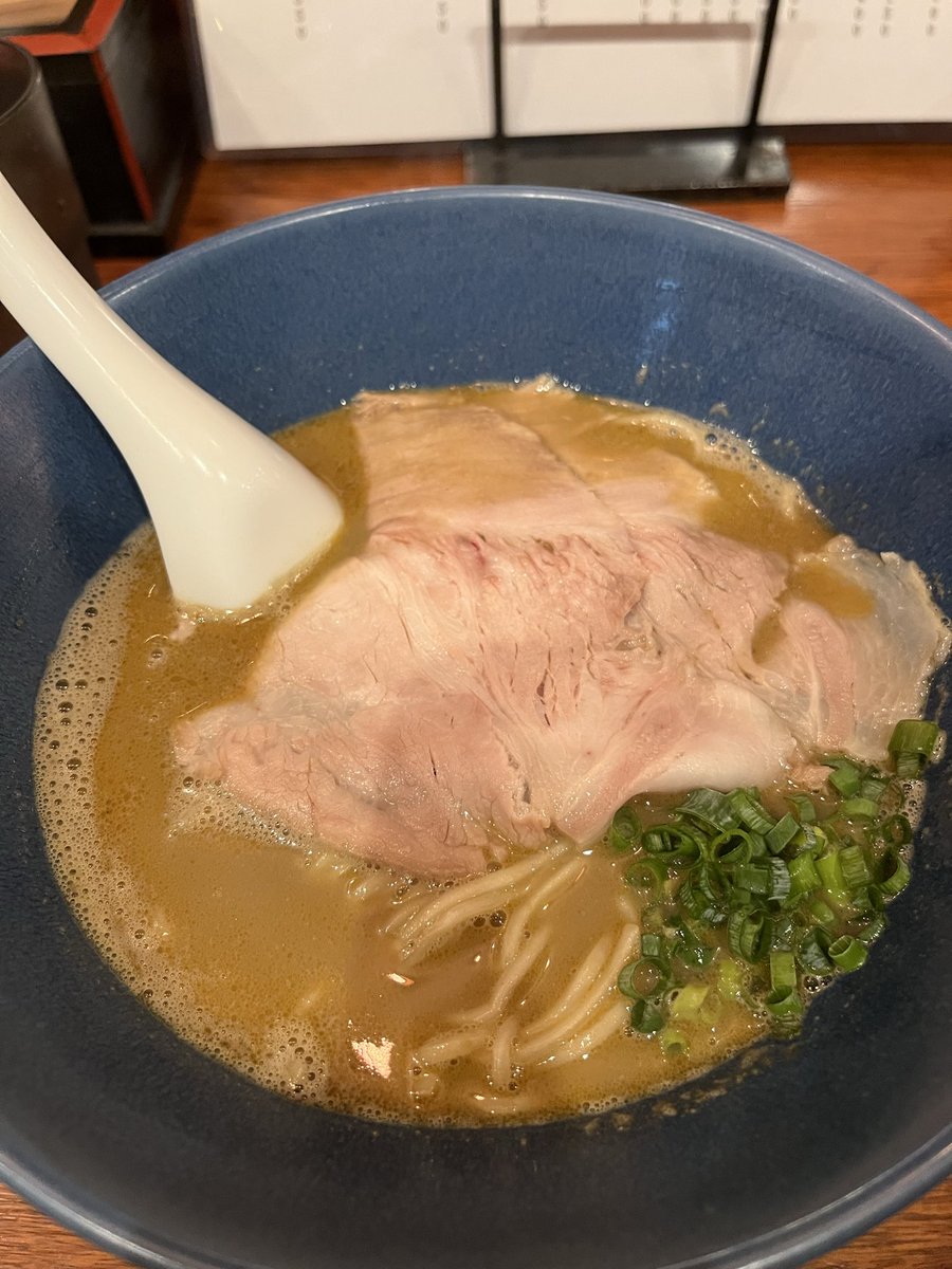 sans_3___s's tweet photo. 先週グランドオープンした
ブルーオーシャンへ🌊🐠🪸
水風呂にプロジェクションマッピング。
海亀さんが泳いでいました🐢
サ室3つで没入体験🧘

サ飯はまたまたにぼし香アソビル店！
濃厚イカワタ蕎麦を喰らう🦑
沁みる〜

#サウナ 
#サ活 
#ブルーオーシャン 
#にぼし香アソビル店 https://t.co/yWcnxh7EX2