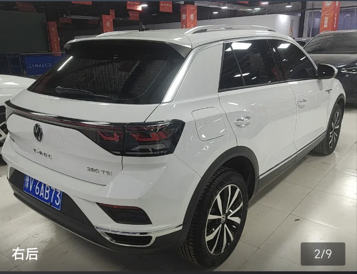 Austin67tuo's tweet photo. 🚗 Volkswagen T-ROC 2024 280TSI DSG Time Edition
📋 Vehicle Data Sheet
🔹 Engine: 1.4L Turbocharged
🔹 Transmission: 7-Speed DSG Automatic
🔹 Drive: Front-Wheel Drive
🔹 Reg Date: Jan 2024
🔹 Odometer: 58,000 km
DM for price &amp; test drive! 📩
#VWTROC #UsedCars #CarListing https://t.co/o6R22Q9cbF
