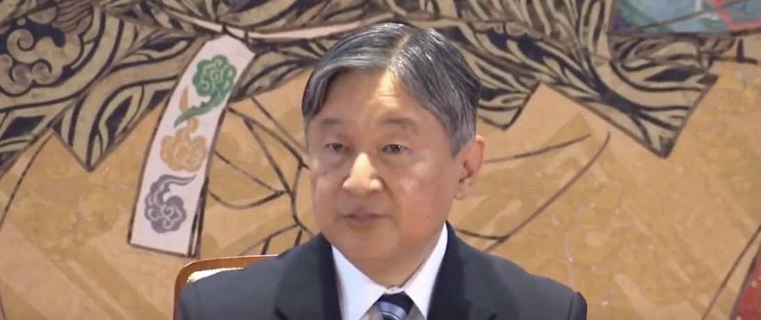 431SHUcpqe10410's tweet photo. 政治家は憲法に則って
国民の声を代表して
国民の税金で雇われて
法律を作る事が仕事の
はずがいつのまにか
自分たちが天皇より
偉いと勘違いして
皇室の在り方まで
自分たちの都合の良いように
法律を変えようとしている https://t.co/JzzGa95HKv
